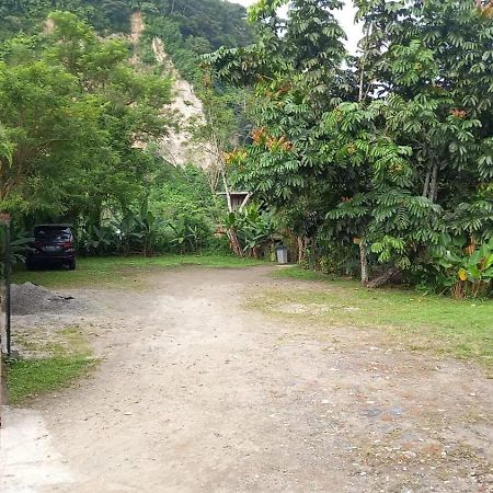Canyon Jungle Stay Bukittinggi Esterno foto