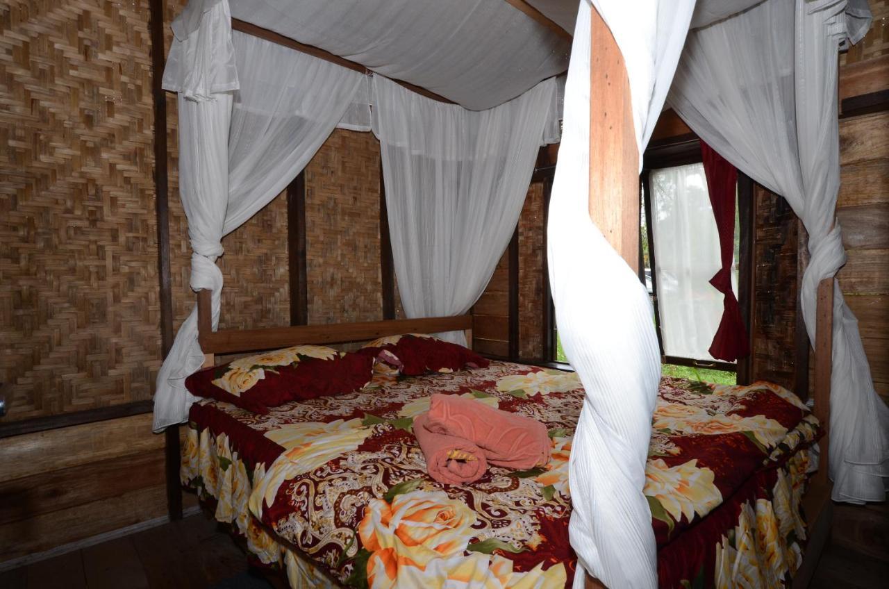 Canyon Jungle Stay Bukittinggi Esterno foto