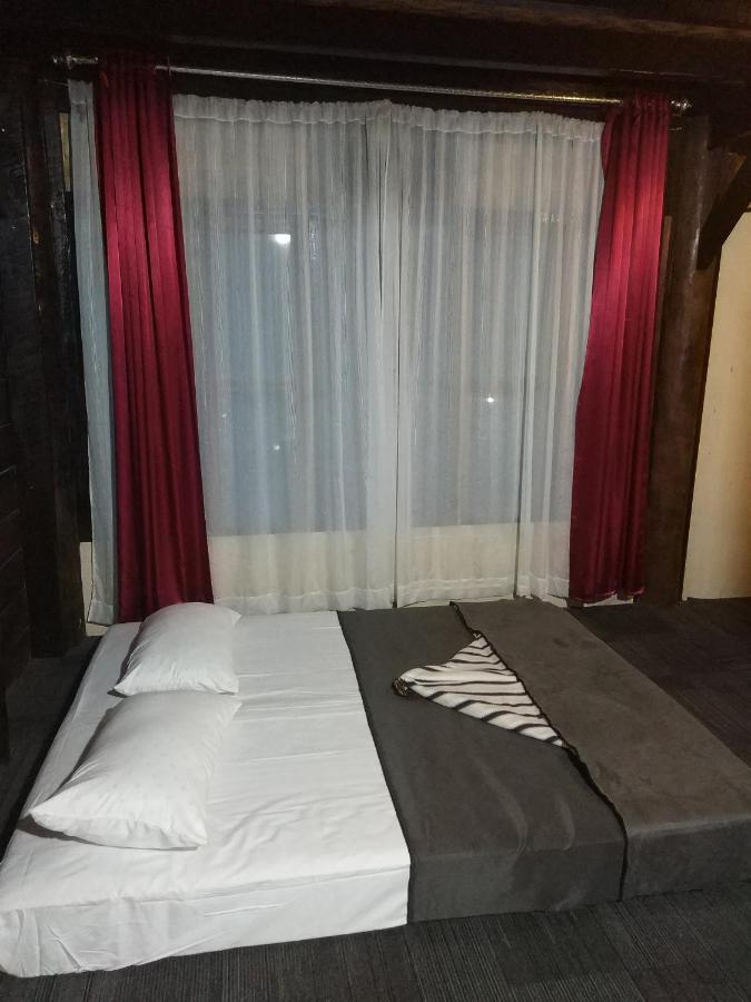 Canyon Jungle Stay Bukittinggi Esterno foto