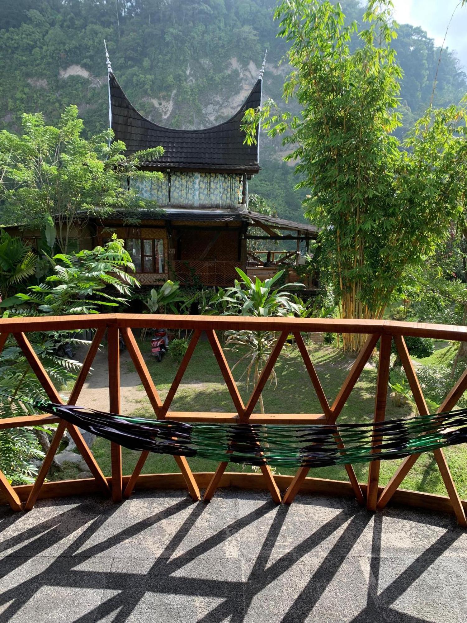 Canyon Jungle Stay Bukittinggi Esterno foto